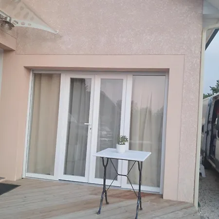 Le Garage Apartment